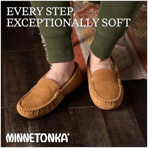 Minnetonka Men's Sheepskin Softsole Moccasin Slipper
