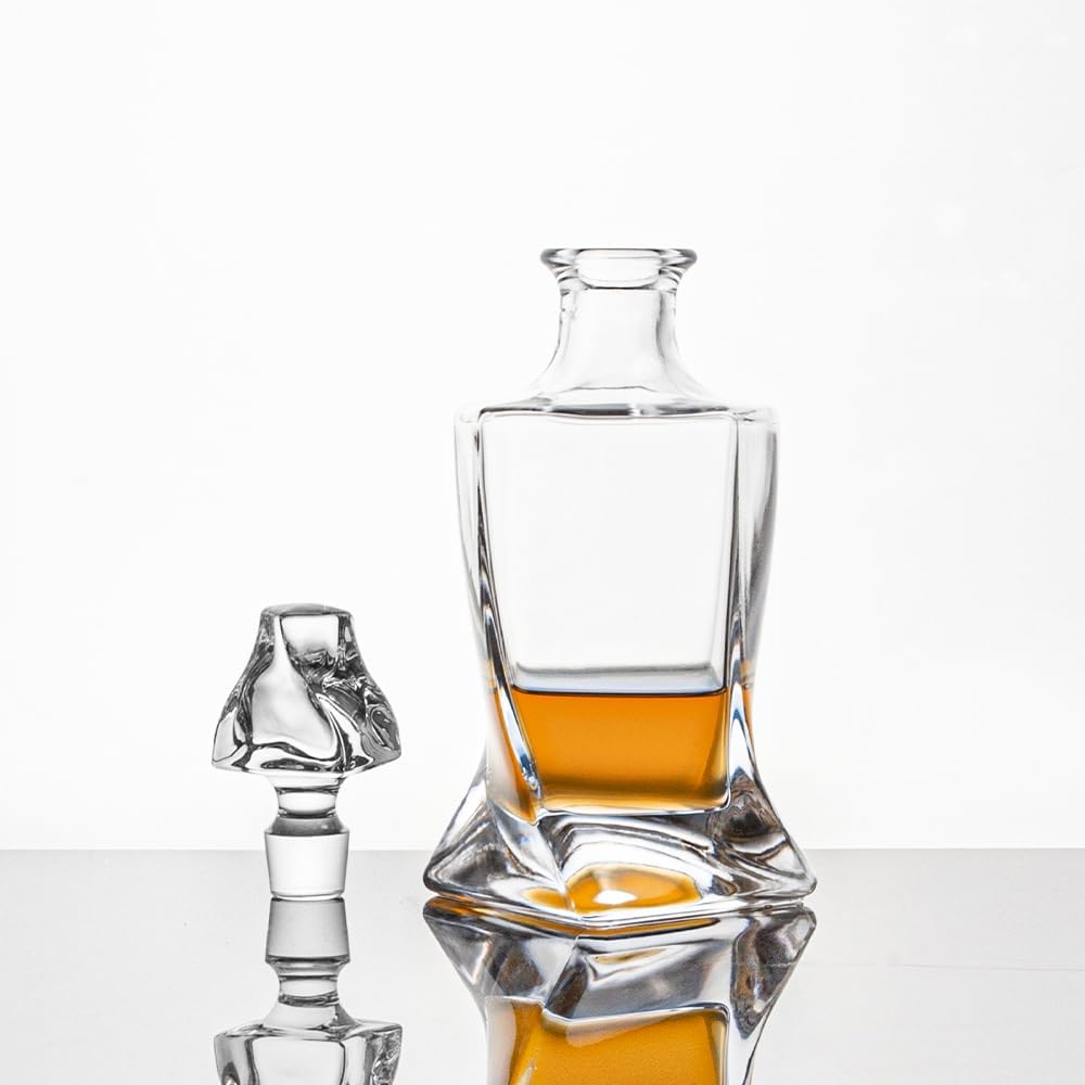 Square 25oz Whiskey Decanter with Glass Stopper