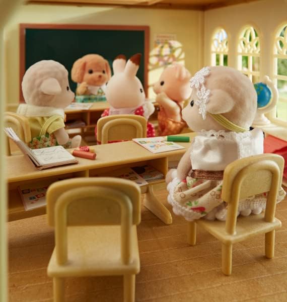 Calico Critters Pickleweeds Hedgehog Family - Set of 4 Collectible Doll Figures for Children Ages 3+