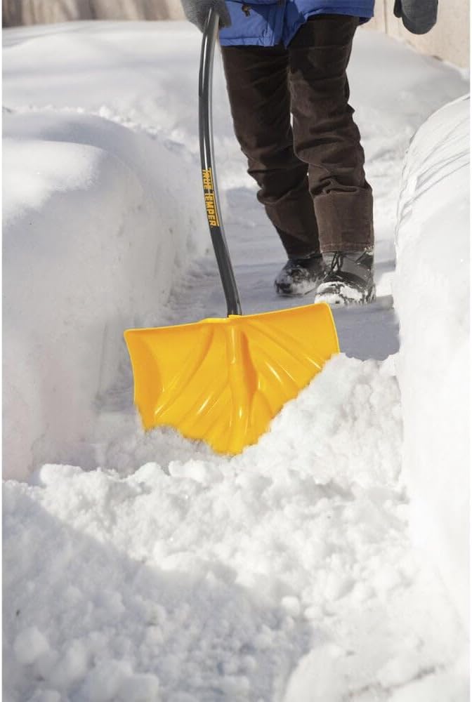 True Temper 1603400 Poly Snow Shovel/Pusher with Ergonomic D-Grip Steel Handle 18 Inch