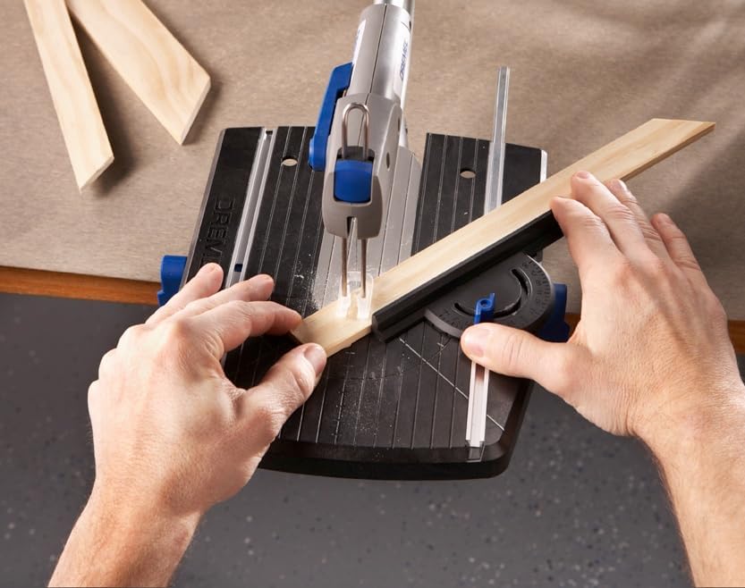 Dremel MS20-01 Moto-Saw Variable Speed Compact Scroll Saw Kit