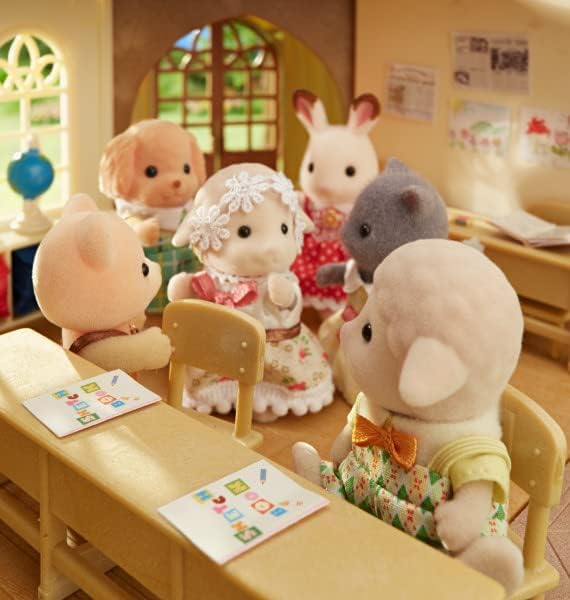 Calico Critters Pickleweeds Hedgehog Family - Set of 4 Collectible Doll Figures for Children Ages 3+