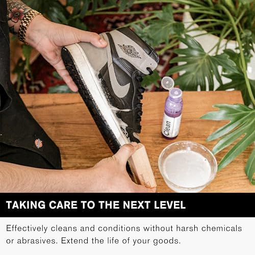 Jason Markk Essential Kit, Shoe Cleaner, 2-Piece Set, Deep Cleaning Solution & Durables Brush, Sneaker Care, Ideal for Footwear, Safe for Midsoles