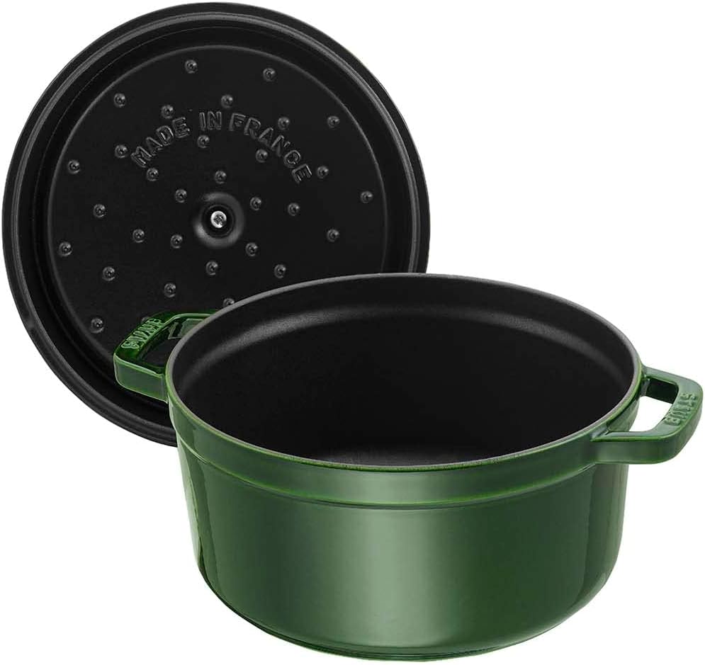 Staub Round Cocotte - 5.5Qt - Grenadine
