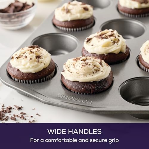 Bakeware 12 Cup Muffin Pan
