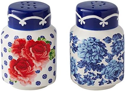 The Pioneer Woman Salt and Pepper shaker set