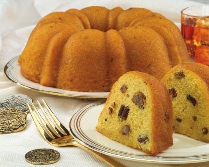 Dockside Market Banana Nut Bundt Cake - Tropical Fruit Cake Dotted with Crunchy Chopped Pecans. Perfect Gourmet Gift for Gift Baskets, Birthdays, Parties - 24 oz
