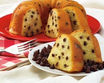 Dockside Market Banana Nut Bundt Cake - Tropical Fruit Cake Dotted with Crunchy Chopped Pecans. Perfect Gourmet Gift for Gift Baskets, Birthdays, Parties - 24 oz