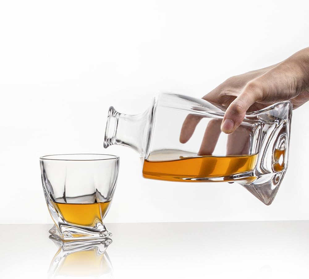 Square 25oz Whiskey Decanter with Glass Stopper