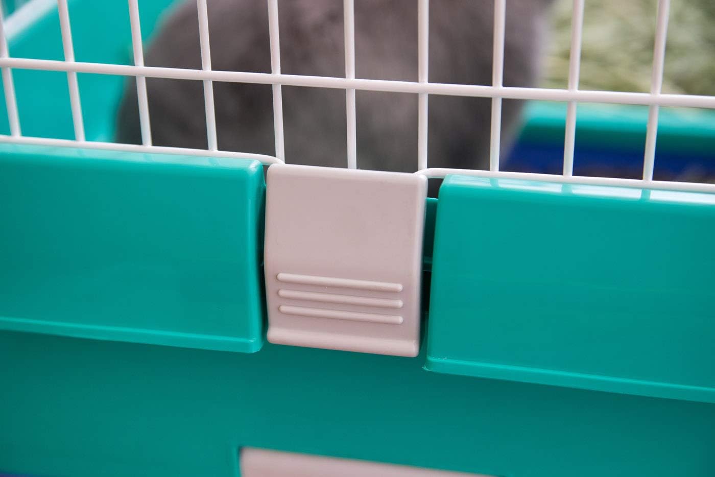 IRIS USA Large Portable Wire Rabbit Cage with Top Access and Two Tray Division