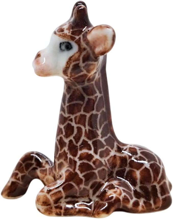 WitnyStore Tiny 2¾" Brown Standing Look Right Giraffe Figurine - Miniature Hand Made Ceramic Giraffes Tropical Savanna Africa Wild Life Cute Animals Porcelain Decorative Collectible Figure Décor Gifts