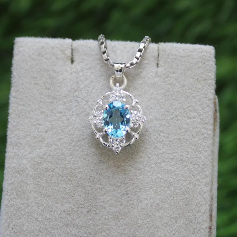 1Pc Beautiful Geometric Openwork Diamond-Encrusted Copper Zircon Silver Pendant Necklace, Perfect For A Woman's Everyday Occasions, Weddings
