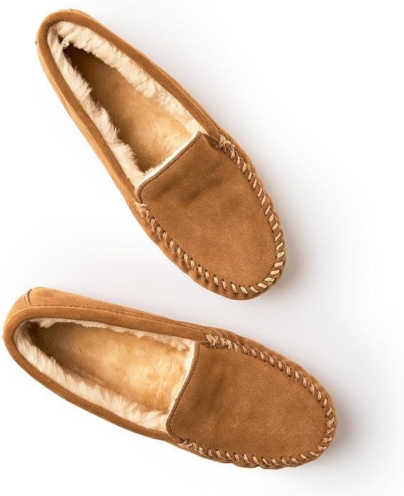 Minnetonka Men's Sheepskin Softsole Moccasin Slipper