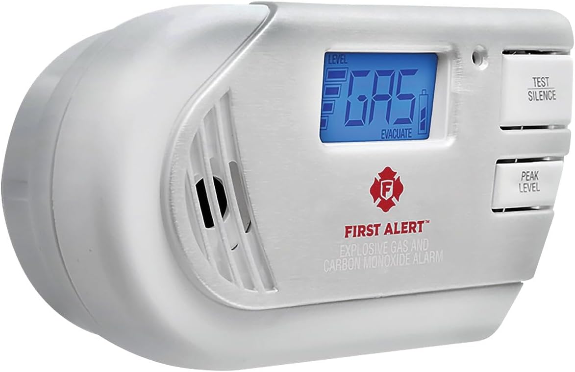 First Alert Plug in Combination Explosive Gas & Carbon Monoxide Alarm | GCO1CN With Digital Display and 9V Battery Backup