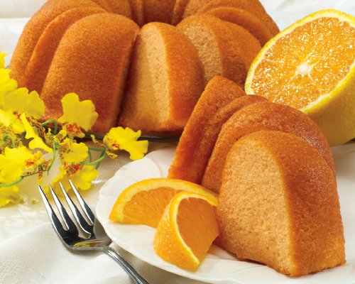 Dockside Market Banana Nut Bundt Cake - Tropical Fruit Cake Dotted with Crunchy Chopped Pecans. Perfect Gourmet Gift for Gift Baskets, Birthdays, Parties - 24 oz