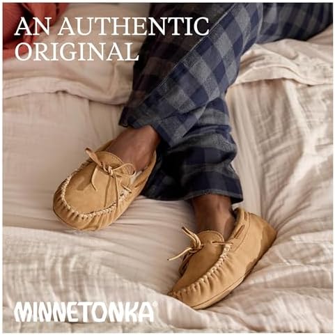 Minnetonka Men's Sheepskin Softsole Moccasin Slipper