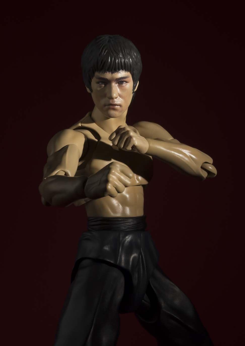 TAMASHII NATIONS Bandai Bruce Lee S.H. Figuarts Action Figure | Bruce Lee 5 Inch Action Figure S.H. Figuarts - Bruce Lee