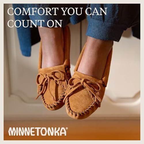Minnetonka Women's Kilty Suede Softsole Moccasin