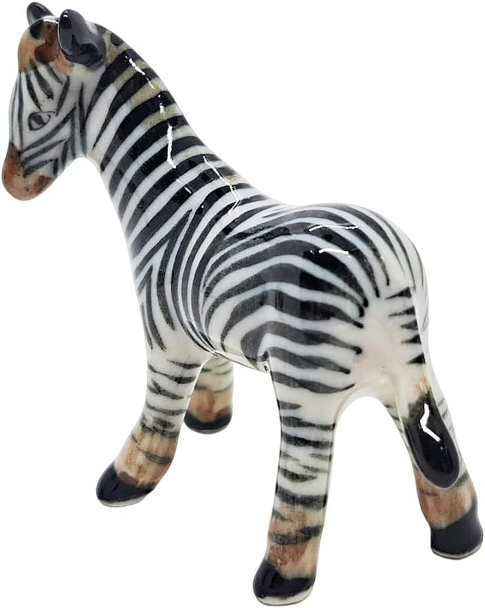 WitnyStore Tiny 2¾" Brown Standing Look Right Giraffe Figurine - Miniature Hand Made Ceramic Giraffes Tropical Savanna Africa Wild Life Cute Animals Porcelain Decorative Collectible Figure Décor Gifts