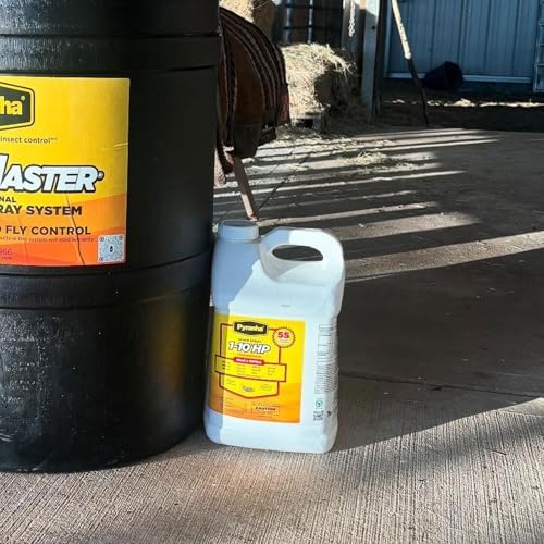 PYRANHA 1-10 HP Concentrate Refill 2.5 Gallon for 55 Gal Automatic Spray Systems - Barn Indoor Fly Control | Repels Horn, Deer, Horse, Stable