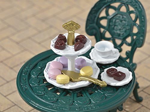 Calico Critters - Tea and Treats Set - Town Collection | Pour afternoon tea for the whole village - dainty cups