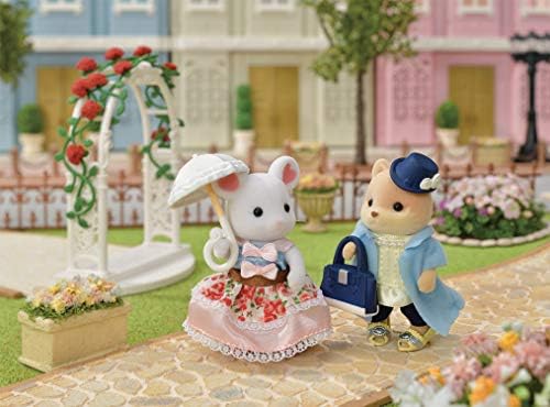 Calico Critters Fashion Playset, Town Girl Series - Sugar Sweet Collection - Unleash Fashion Creativity with This Stylish Playset!
