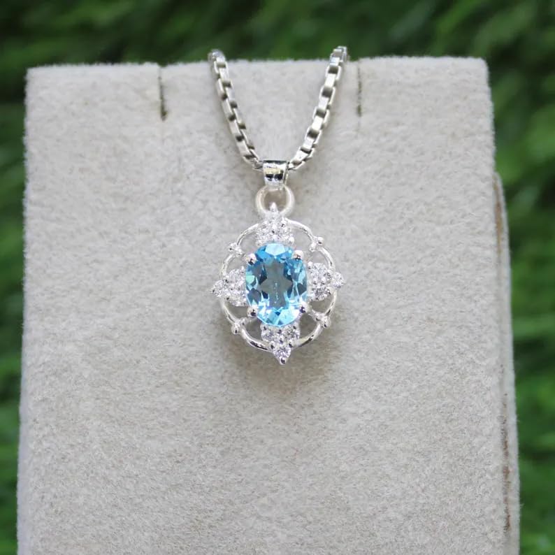 1Pc Beautiful Geometric Openwork Diamond-Encrusted Copper Zircon Silver Pendant Necklace, Perfect For A Woman's Everyday Occasions, Weddings