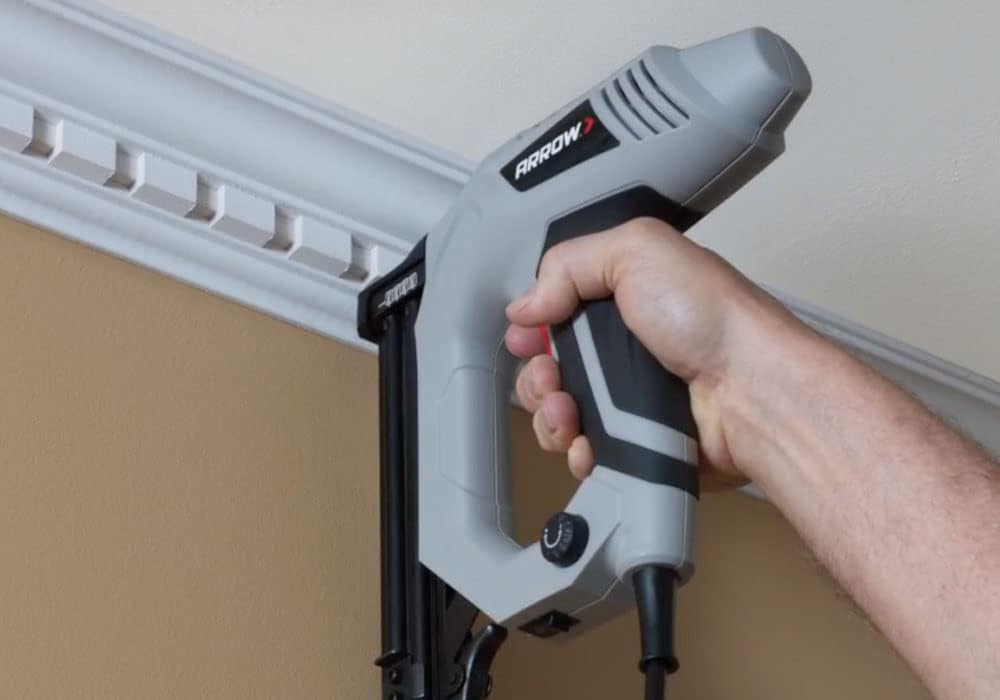 Arrow ET200BN Heavy Duty Electric Brad Nailer, Professional Nail Gun for Trim, Picture Frames, Crafts, Fencing, Uses Brad Nails in 5/8", 3/4", and 1"