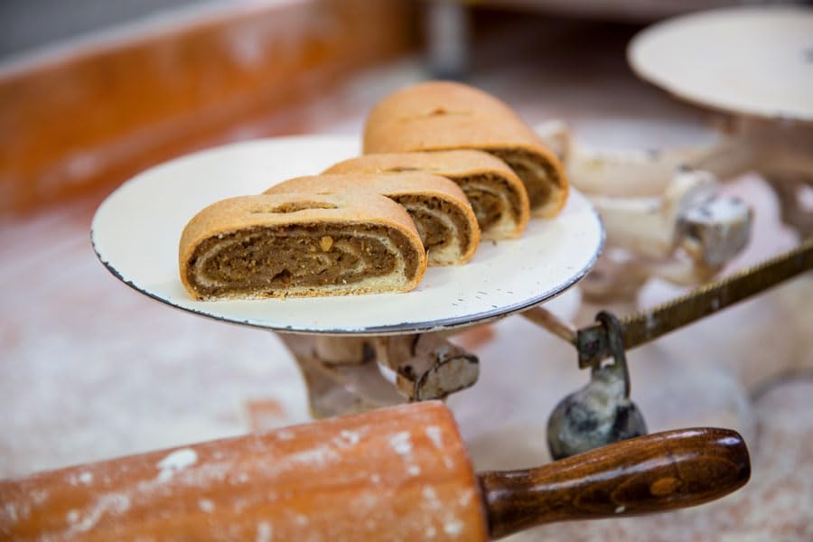 Thanksgiving - Hungarian Nut Roll - Walnut (Over 1.5 lbs)