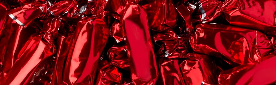 ZOOMED IN RED CARAMELS SHOWING NO BRANDING