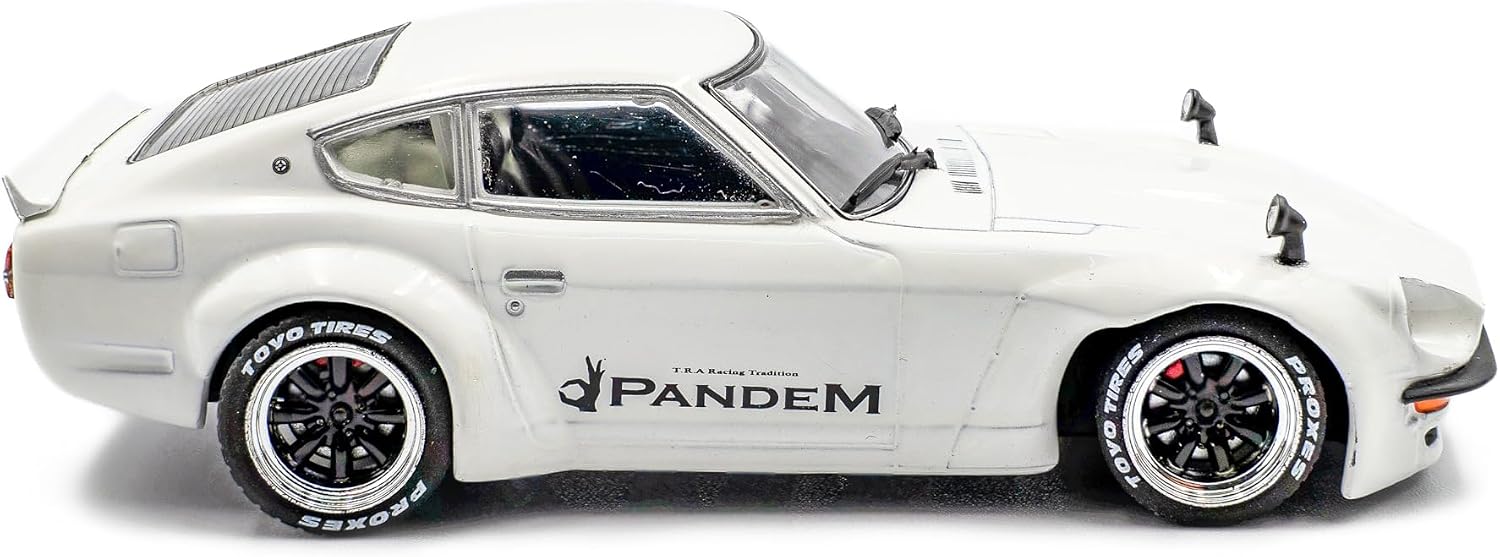 Solido 1:43 Scale Pandem 24OZ White 1973 Diecast Model Car S4316301