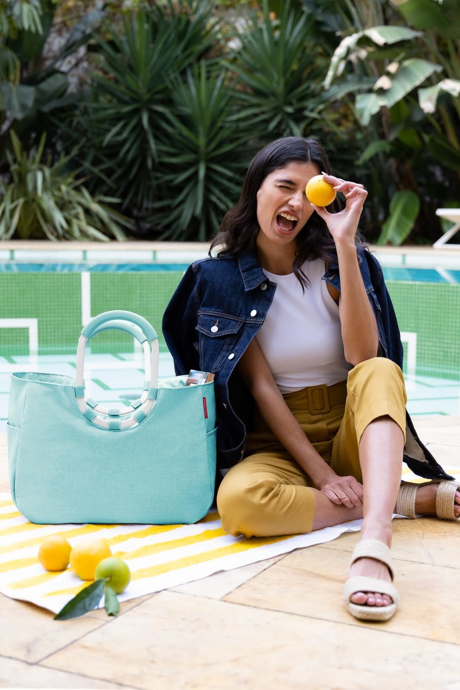 reisenthel loopshopper L - Sturdy bag with practical compartments - water resistant design.