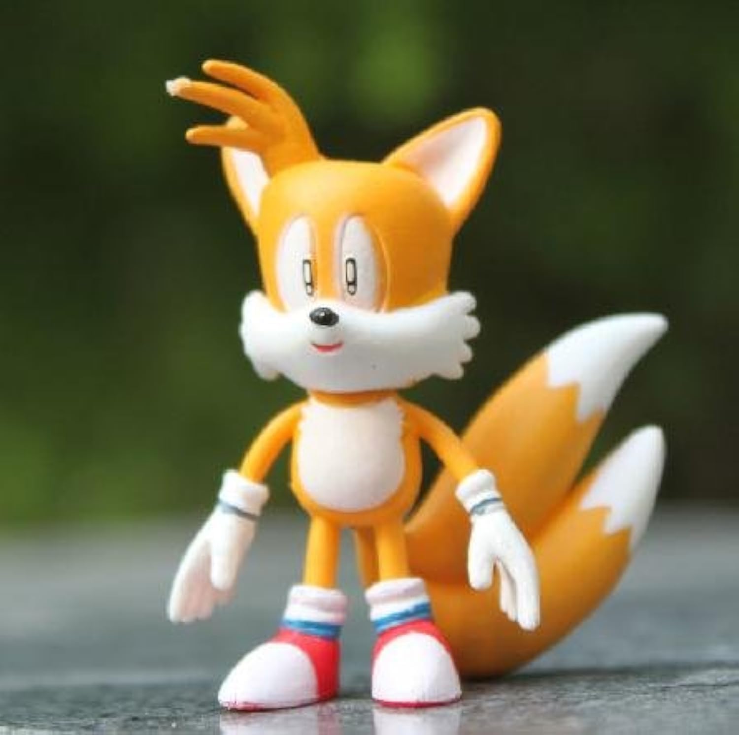 TRU Exclusive Sonic Multi Pack - 2" Action Figure Set (6 Classic Figures - Knuckles, Super Sonic, Amy, Metal Sonic, Tails)