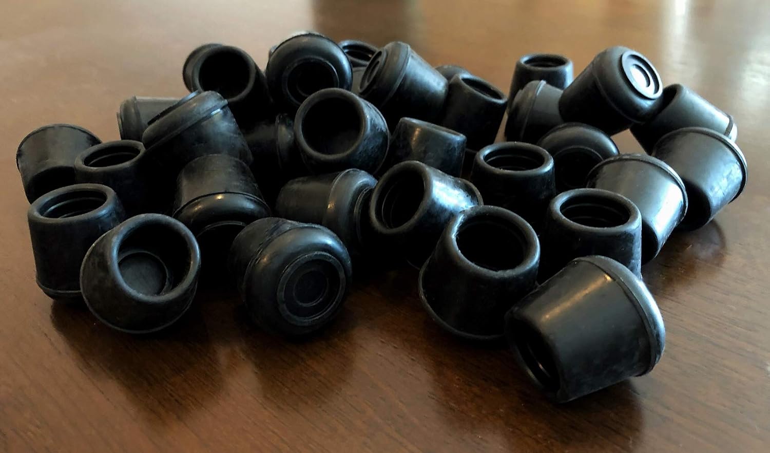 Shepherd Hardware 9126 3/4-Inch Inside Diameter Rubber Leg Tips, 4-Pack, Black