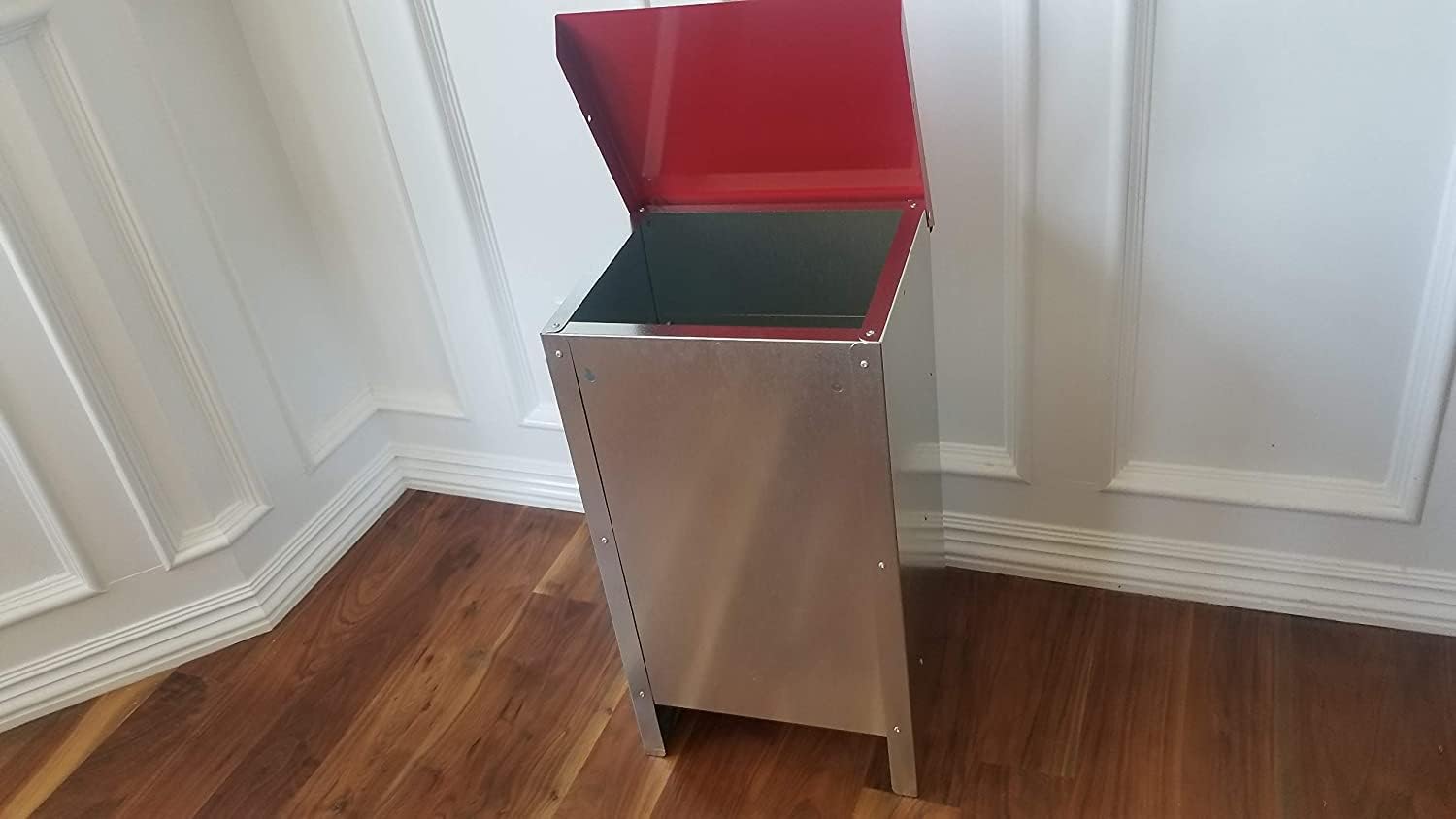 Duncan's Dog Feeder - Galvanized Metal Pet Food Station for Outdoor or Indoor Use - Automatic Gravity Self Feeding Dispenser for Small, Medium