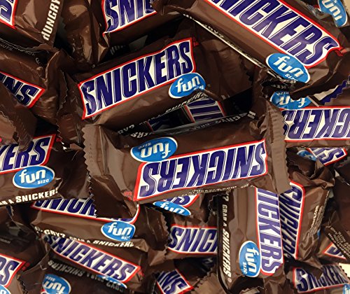 Snickers Fun Size Chocolate Caramel Candy Bars, Treat Size Bulk Pack (Pack of 2 Pounds)