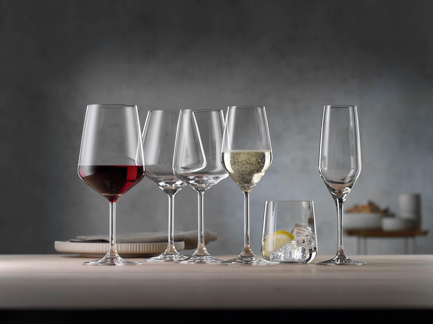 Spiegelau Style Crystal White Wine Glasses Gift Set, Elegant Stemmed Wine Glasses, Stylish Glassware for Dinner Party, Home Bar, Wedding Gifts, Birthday Gifts, Hosting Essentials, 15.5 oz, Set of 4