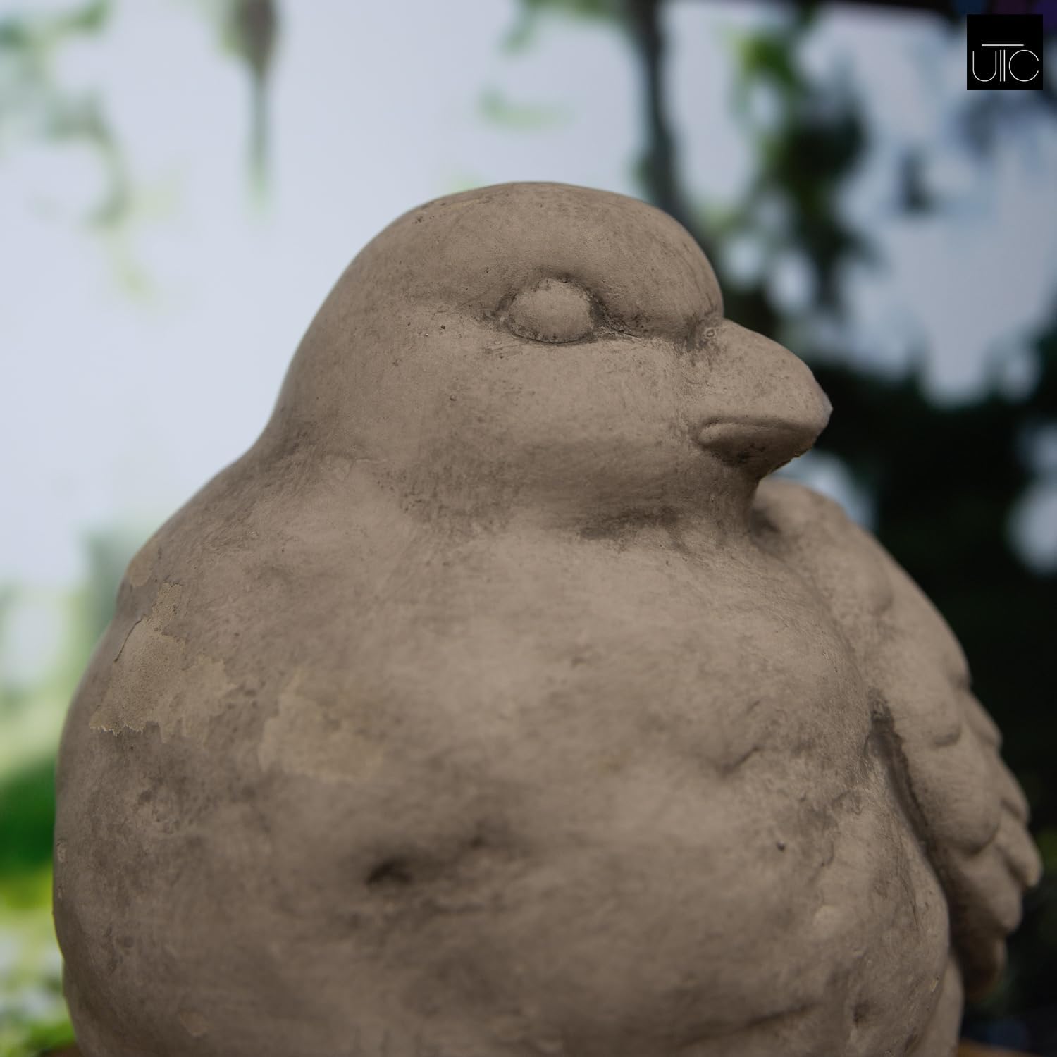 Small Cement Bird Statue, Gray Concrete Finish (8.25 X 5.25 X 6.25 In.) | Decorative Cement Bird Figurine With A Gray Concrete Finish, Ideal For Tables, Patios, Lawns, Yards, And Home Décor.