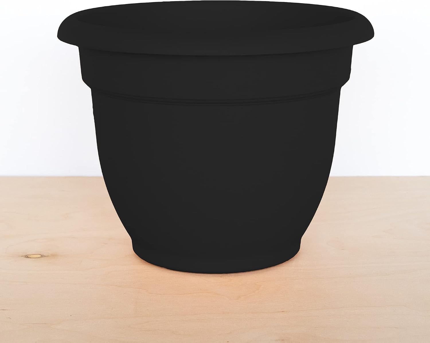 Bloem Ariana Pot Planter: 16" - Black - Durable Resin Pot, for Indoor and Outdoor Use, Gardening, Self Watering Disk Included, 6 Gallon Capacity