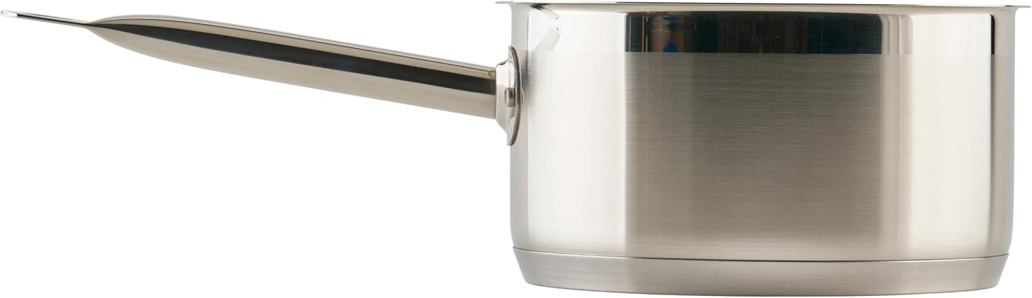 Winco 4 1/2 qt Heavy-Duty 4.5 qt Stainless Steel Sauce Pan with Cover | Even heat distribution, Secure riveted handle, Great for Cooking, Food Preparation and Restaurant Kitchens
