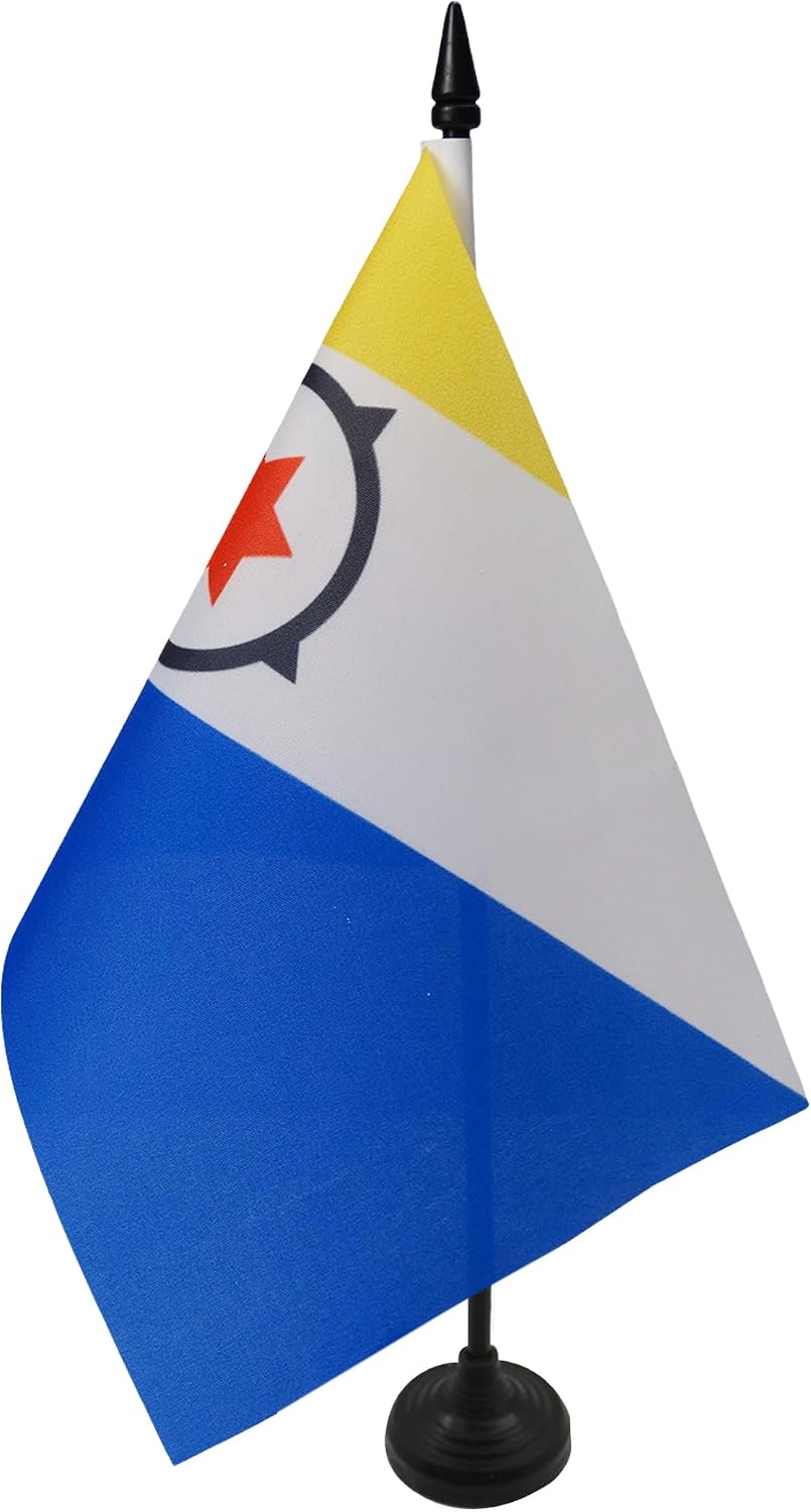 AZ FLAG Nicaragua Table Flag 4x6 in 100D Polyester Plastic Base | Indoor use Nicaraguan 15x10 cm desk flag stitched finish with reinforced edges with plastic pole