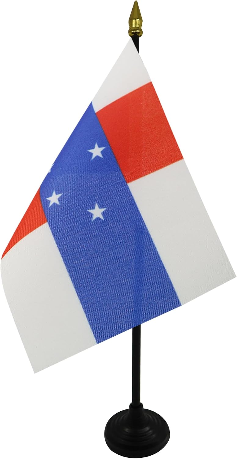 AZ FLAG Nicaragua Table Flag 4x6 in 100D Polyester Plastic Base | Indoor use Nicaraguan 15x10 cm desk flag stitched finish with reinforced edges with plastic pole and gold finial