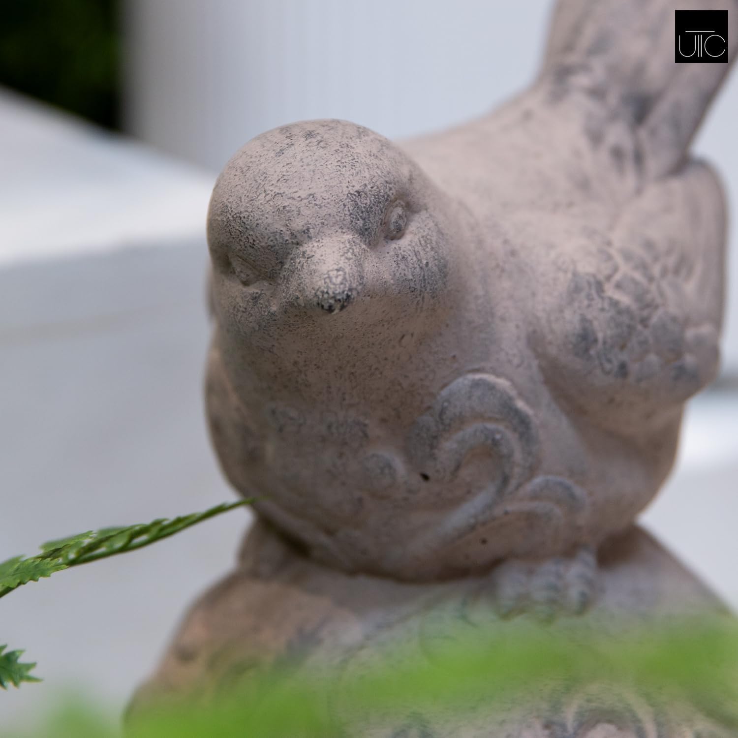 Small Cement Bird Statue, Gray Concrete Finish (8.25 X 5.25 X 6.25 In.) | Decorative Cement Bird Figurine With A Gray Concrete Finish, Ideal For Tables, Patios, Lawns, Yards, And Home Décor.