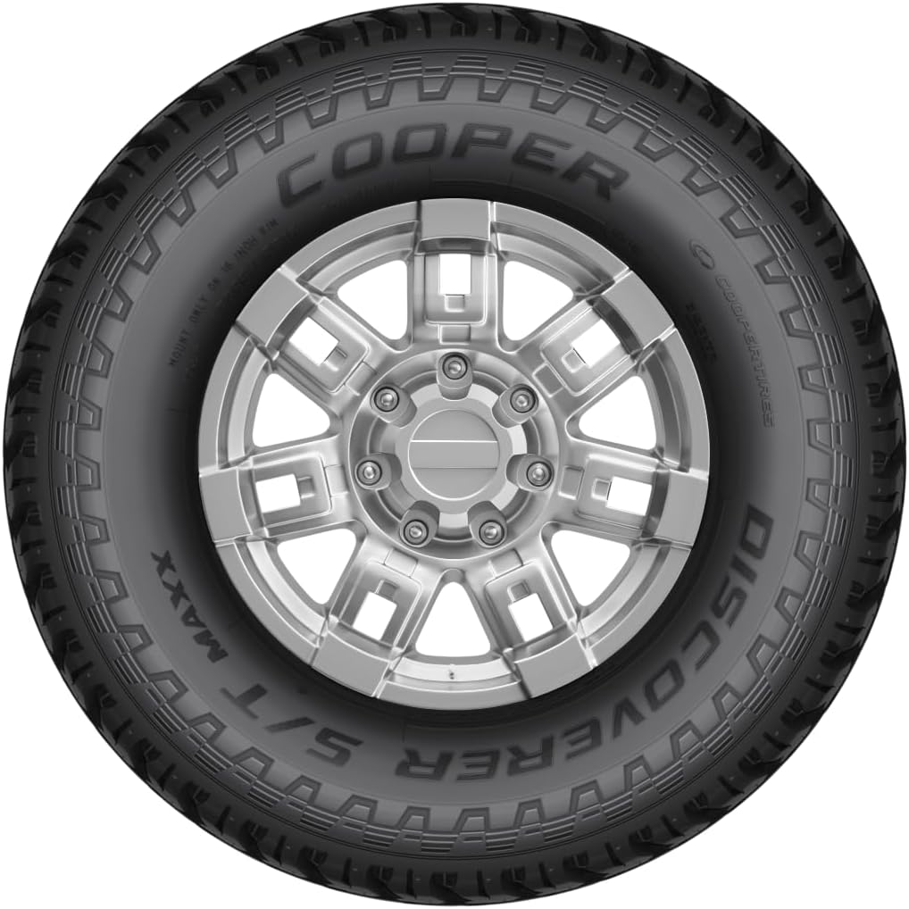 Cooper Discoverer S/T Maxx All-Season LT275/70R18 125/122Q Tire | Light Truck All Terrain All Season Traction 125/122Q Rated E (10 Ply) Radial Construction Black Sidewall Tire