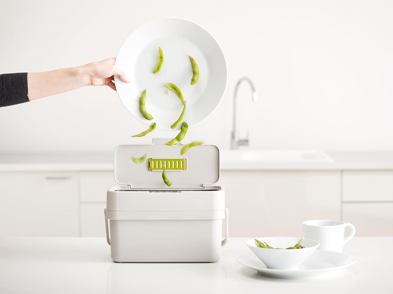 Joseph Joseph Compo Wall Mountable Compost Caddy, 1 Gallon