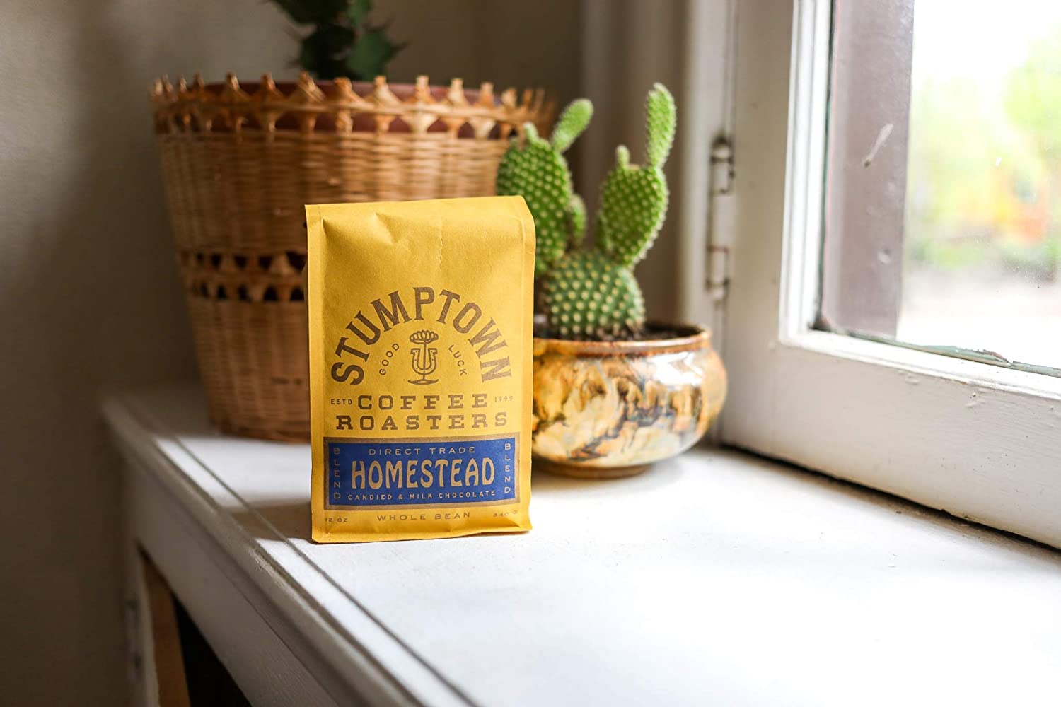 Stumptown Coffee Roasters, Dark Roast Organic Whole Bean Coffee, 100% Arabica Coffee - French Roast 12 Ounce Bag with Flavor Notes of Clove and Bittersweet Chocolate