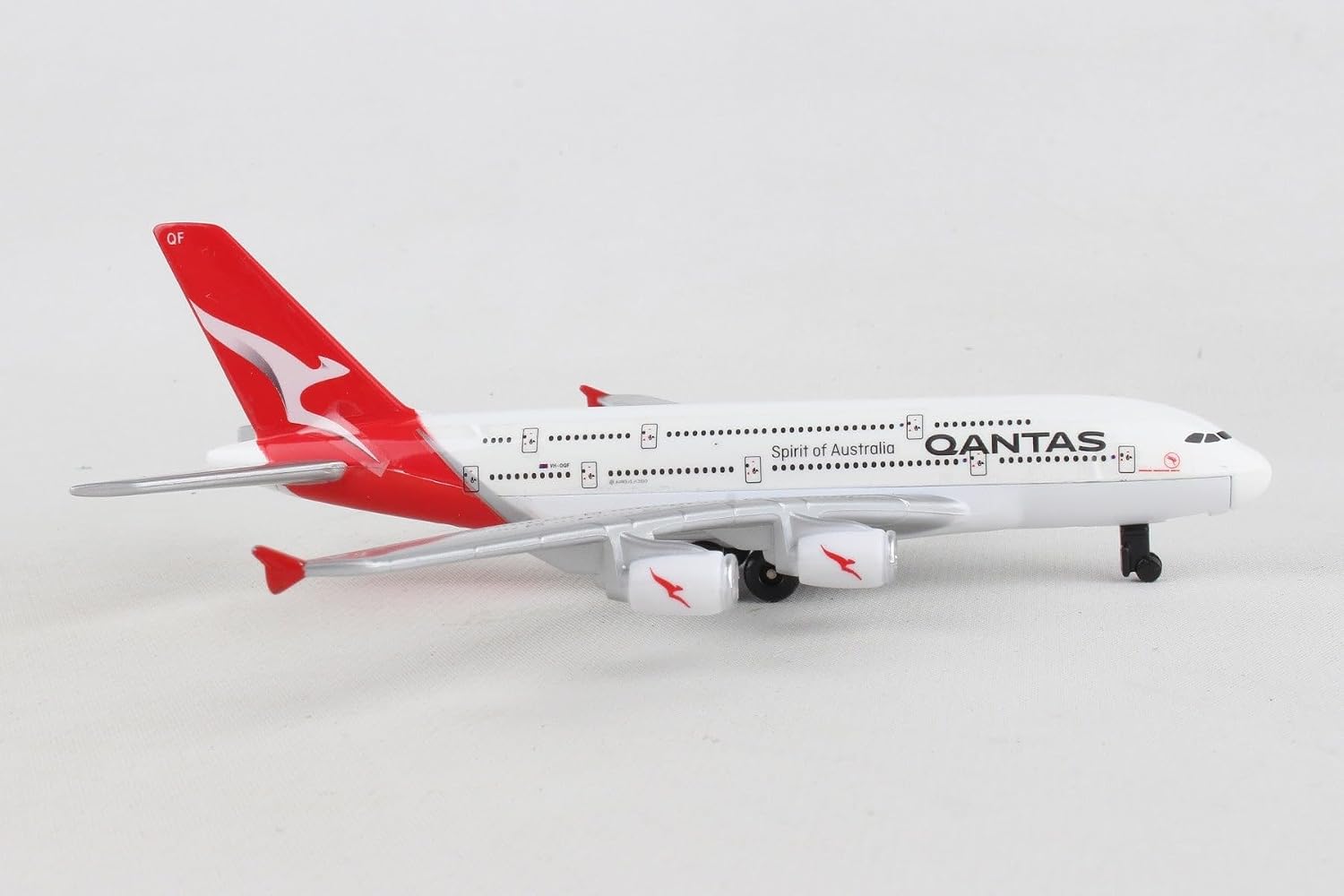 Daron Toy Airplane RT9904 – Emirates A380 – Die-Cast Metal Model Airplane Toy with Plastic Parts for Kids Ages 3+