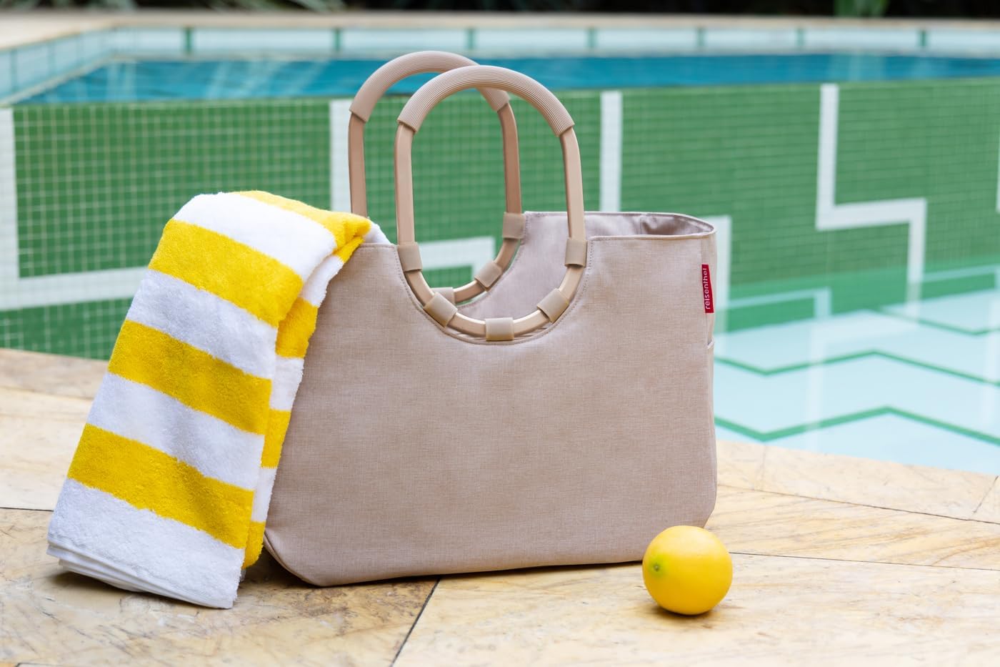 reisenthel loopshopper L - Sturdy bag with practical compartments - water resistant design.
