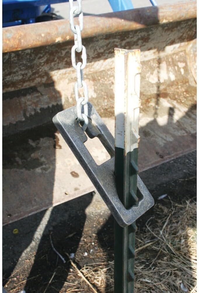 SpeeCo Metal T-Post Puller - 17 lb Quick Fence Removal | Innovative Slot for Tractor, Chain, Jack, or S-Hook Applications, Farm, Ranch