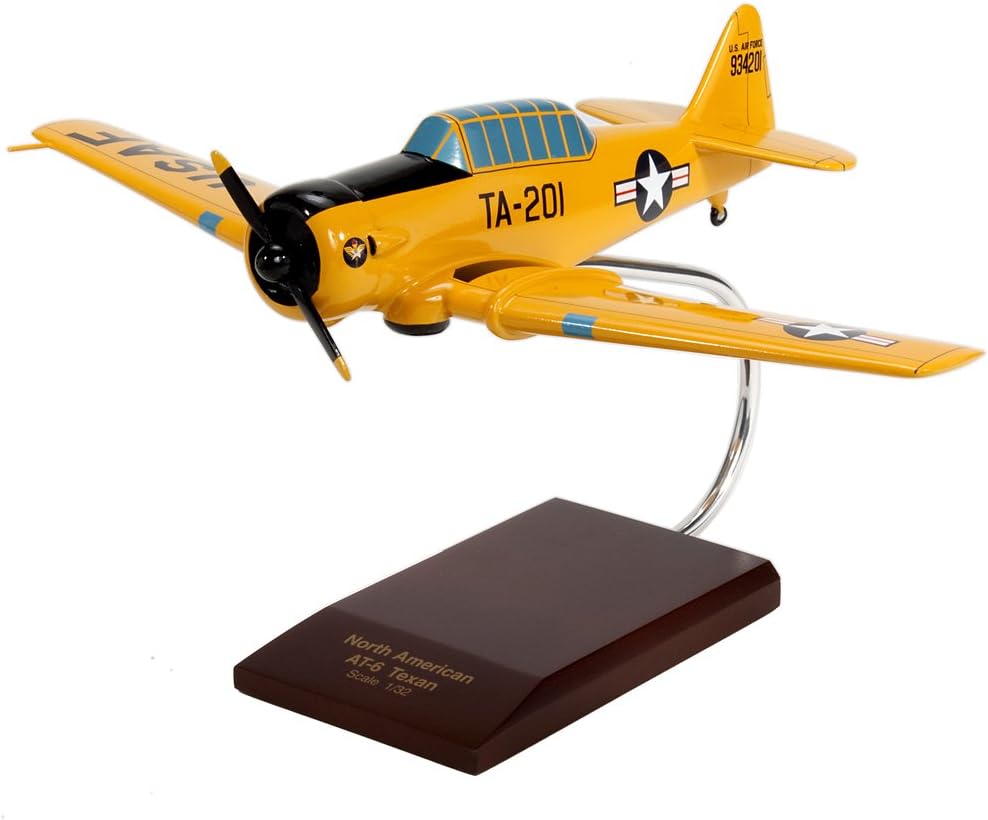 Mastercraft Collection North American AT-6A Texan I (Yellow) USAF Model Scale:1/32